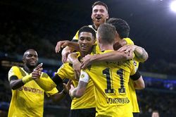 Soi kèo nhà cái Hannover vs Dortmund. Nhận định, dự đoán bóng đá Đức (23h00, 19/10)