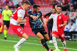 Soi kèo nhà cái Almeria vs Girona. Nhận định, dự đoán bóng đá La Liga (00h00, 21/10)