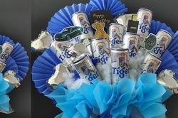 Thú vị với những bó hoa 20/10 'độc nhất vô nhị'