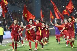 Nhân ngày Phụ nữ Việt Nam 20/10: 'Thương lắm tóc dài ơi!'