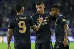 Ngoại hạng Anh: Arsenal sẽ vỡ vụn sau Giáng sinh?