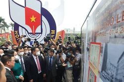 Báo chí trên tuyến đầu
