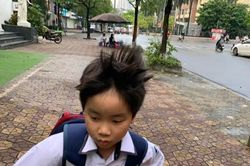 Học sinh 'gà gật' đến trường vì vào học sớm: Sao phải khổ thế?