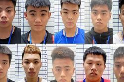 Rủ bạn vào trường đánh 'hội đồng' bạn học