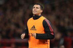 Man United gạch tên Ronaldo khỏi đội hình đấu Chelsea