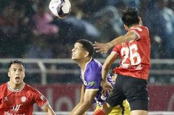 Sông Lam Nghệ An - Câu lạc bộ Thành phố Hồ Chí Minh: Người khó gặp kẻ khốn!