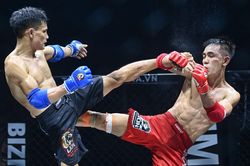 Những khoảnh khắc kịch tính trong đêm bán kết MMA Việt Nam