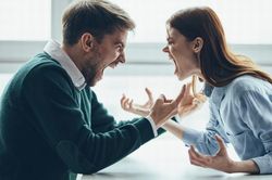 Vợ chồng hay cãi nhau làm tăng nguy cơ mắc bệnh tim