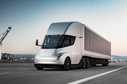 Tesla sẽ sản xuất 50.000 xe tải Semi Truck mỗi năm