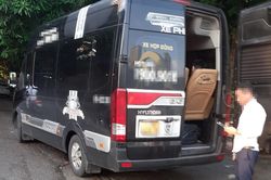 Bó tay với xe khách trá hình?