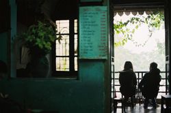 'Bốn mùa thương nhớ' đậm đà cảm xúc và vốn từ