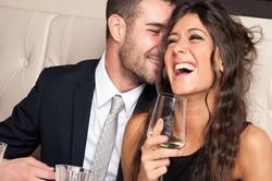 'Đổ vỏ' cho người khác 3 năm nhưng chồng trẻ không cay đắng bằng sự thật vừa biết khi gặp vợ cũ