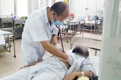 Người đàn ông Hà Nội cô đặc máu vì sốt xuất huyết, thời điểm cần vào viện ngay lập tức