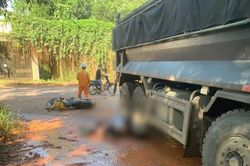 Hai người chạy xe máy chết thảm dưới bánh xe ben ở Đồng Nai