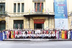 Chuyện nghề, chuyện đời với Hànôịmới