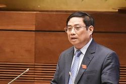 Thủ tướng cùng 4 bộ trưởng, trưởng ngành trả lời chất vấn