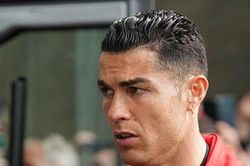 Ten Hag ra điều kiện để Ronaldo ngay lập tức trở lại đội một MU