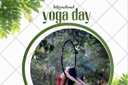 Phụ nữ trẻ, đẹp cùng yoga