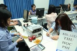 Lạm thu đầu năm học: Lộ trình ngăn chặn thu sai quy định