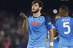 Soi kèo nhà cái Napoli vs Rangers. Nhận định, dự đoán bóng đá cúp C1 (02h00, 27/10)