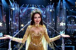Thùy Tiên bật khóc nói 4 thứ tiếng khi kết thúc nhiệm kỳ MGI