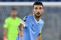 Soi kèo nhà cái Lazio vs Midtjylland. Nhận định, dự đoán bóng đá Cúp C2 (23h45, 27/10)