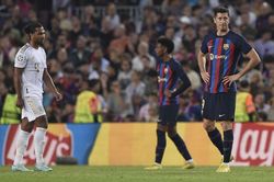 Barcelona xuống Europa League: Sự tuyệt vọng bất tận