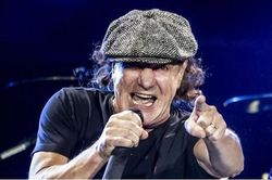 Brian Johnson - 'nàng Lọ Lem' phiên bản nam