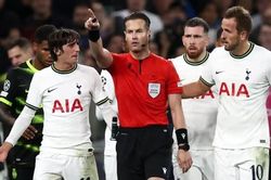 Xác định 12/16 đội đi tiếp ở Champions League