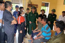 Tìm kiếm 3 ngư dân mất tích trên biển Hà Tĩnh