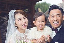 Cặp đôi nổi tiếng châu Á có 2 phương pháp nuôi dạy con đáng khen