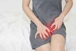 Mắc bệnh từ đời sống tình dục phóng khoáng, cô gái trẻ nhận cái kết 'đắng'