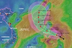 Bão Nalgae mạnh lên trước khi vào Biển Đông