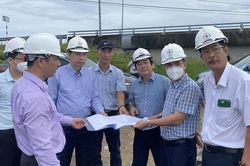 Đốc thúc tiến độ giải phóng mặt bằng các dự án lưới điện tại Cà Mau