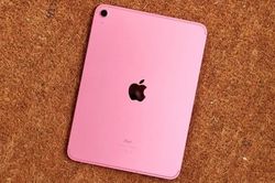 Apple mang đến cho người dùng một phiên bản iPad mới màu hồng rực rỡ năm 2022 này