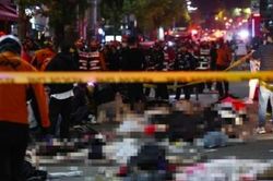 Cho tiền con gái đi chơi với người yêu, bà mẹ bàng hoàng nhận tin con chết ở Itaewon