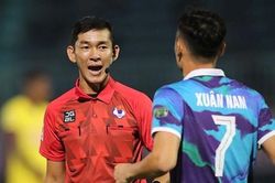 Trọng tài Trần Ngọc Nhớ và quyết định gây tranh cãi