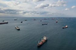 Nga đáp trả đợt tấn công của Ukraine vào Sevastopol, nêu nghi vấn về thỏa thuận ngũ cốc