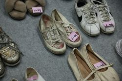Bên trong nơi lưu giữ đồ đạc của nạn nhân thảm kịch Itaewon