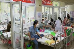 Đà Nẵng: Bệnh hô hấp ở trẻ em và sốt xuất huyết tăng cao