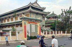 Đến Châu Đốc, ngồi xe lôi ngắm phố!