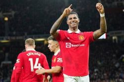 Gary Neville dự đoán thành tích của Man United
