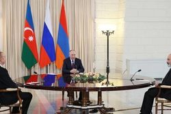 Armenia và Azerbaijan nhất trí 'từ bỏ sử dụng vũ lực' sau cuộc gặp với ông Putin