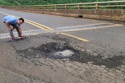 Đường tránh hơn 844,5 tỷ đồng tiếp tục hư hỏng dù đang thời gian bảo hành
