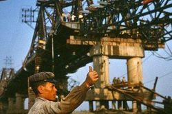 Chùm ảnh màu đặc biệt về Hà Nội năm 1973 khi 'đạn bom ráo tạnh'