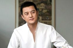 Lý Á Bằng vẫn sống sung túc dù nợ nần chồng chất