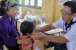 Dấu hiệu cảnh báo nguy hiểm trong sốt xuất huyết Dengue