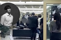 Người thân suy sụp, bạn bè khóc lặng trong đám tang của nam diễn viên qua đời trong vụ giẫm đạp Itaewon