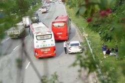 Tình trạng 'xe dù, bến cóc' lại nóng dù lực lượng chức năng ra sức ngăn chặn