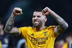 Cuộc lật đổ lịch sử của Benfica trước PSG